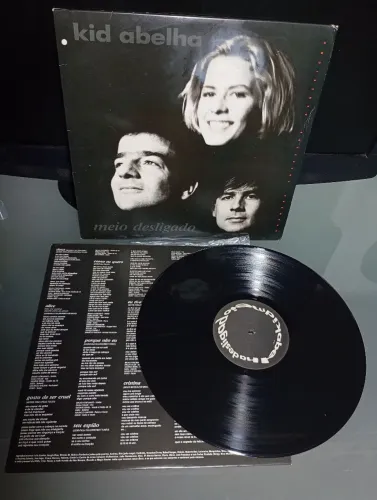 LP KID ABELHA Meio Desligado Disco De Vinil