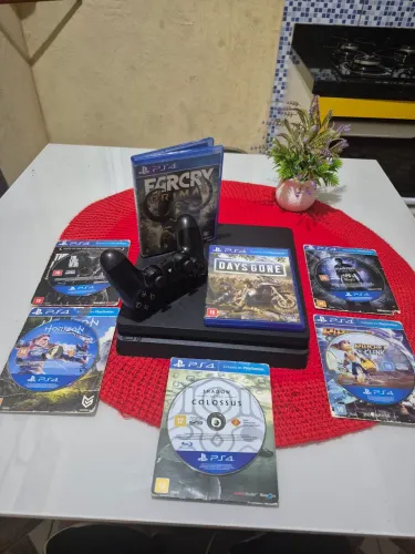 PS4 SLIM 500GB SSD + 7 JOGOS E 1 CONTROLE