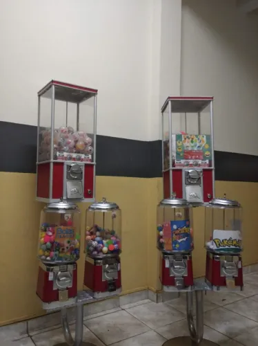Máquinas de Bolinhas (Vending Machines) grandes e médias - Ganhe dinheiro enquanto dorme!
