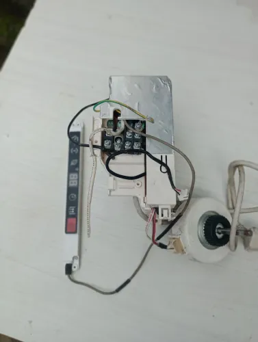 Vende Se Uma Placa Principal Da Evaporadora Eletroclux Internet 9a12 mil BTUs
