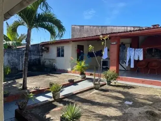 CASA ESPAÇOSA À VENDA EM NEÓPOLIS | 3 QUARTOS | TERRENO AMPLO | EXCELENTE LOCALIZAÇÃO