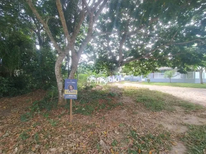 Terreno de esquina na Quinta dos Açorianos em Barra Velha