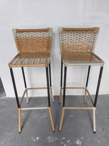 BANQUETAS ALTAS