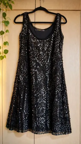 Vestido de festa com lantejoulas