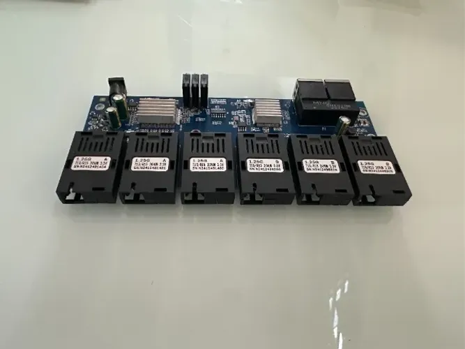 Switch Placa Gigabit 6p Fibra Sc/upc E 2p Rj45