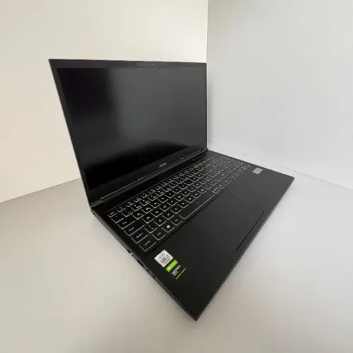 Avell A62 LIV i7 + GTX 1650 + 16GB RAM + 1,5TB SSD | Excelente estado
