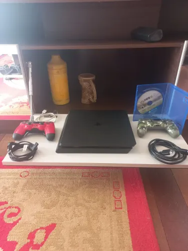Play 4 modelo slim
