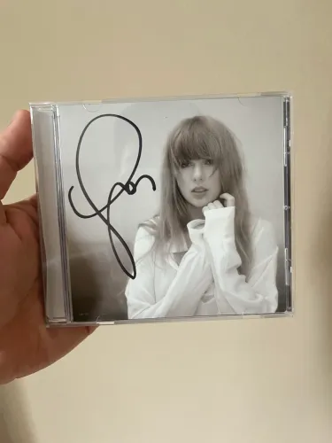 Cd The Tortured Poets Department Taylor Swift autografado 