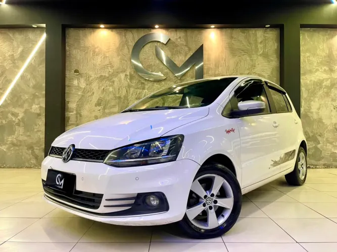 Volkswagen Fox Route 1.6 MI Total Flex 8V 3P 2016