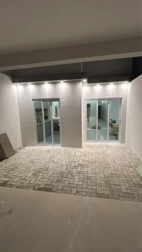 VENDE-SE CASA INTELIGENTE 5x25 MOBILHADA E AUTOMATIZADA PRONTA PARA MORAR