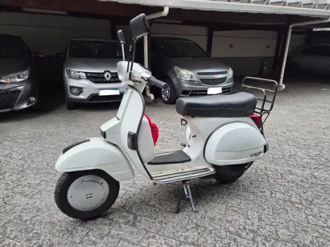 Vespa PX 200E(partida elétrica) - Placa Preta
