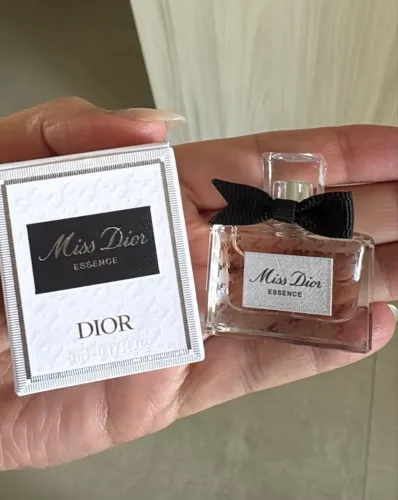 Miniatura Original Miss Dior Essence Dior 5ml - Colecionável com caixa original