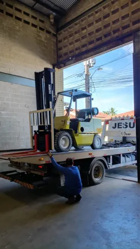 Empilhadeira Clark 2.5ton