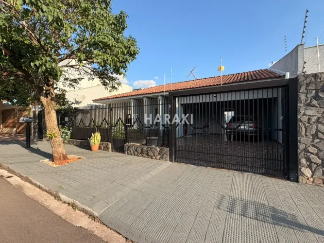 Casa á venda no Jardim Monte Carlo em Maringá/PR