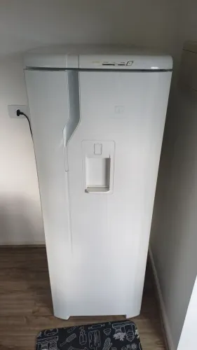 Vendo Geladeira Electrolux