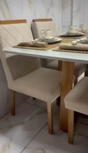 Conjunto de Mesa com 4 Cadeiras, tecido Suede, Mesa com Tampo de vidro nude 100% madeira