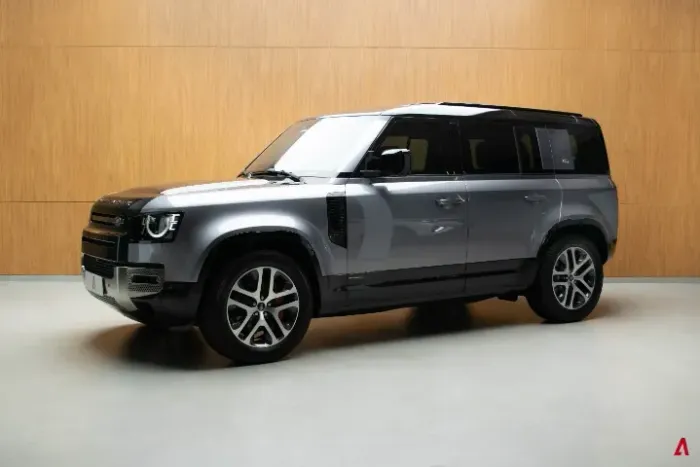 Land Rover Defender 110 X D300 HSE Mhev DIE AUT 2023