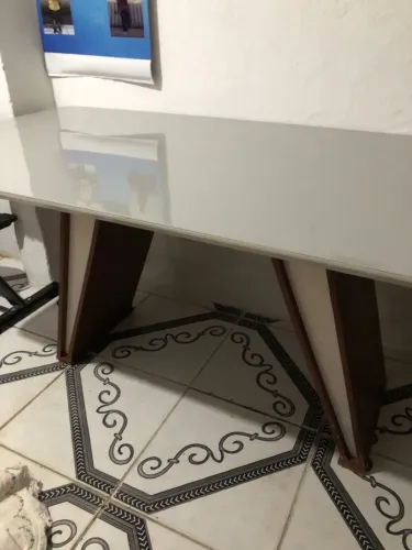 Vendo só a mesa de vidro com madeira bem conservada