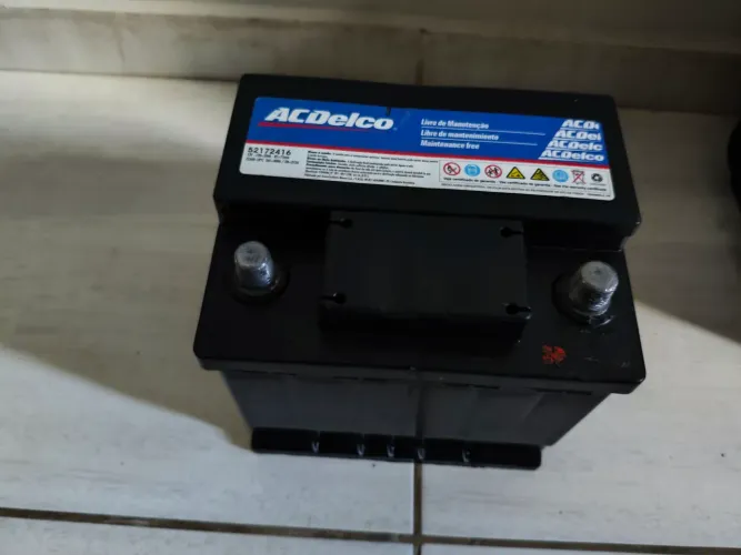 Bateria 50 amperes Acdelco semi nova com garantia para Onix 