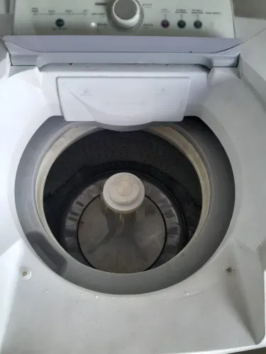 Vendo essa máquina Brastemp 11 kg funcionando perfeitamente faço entrega