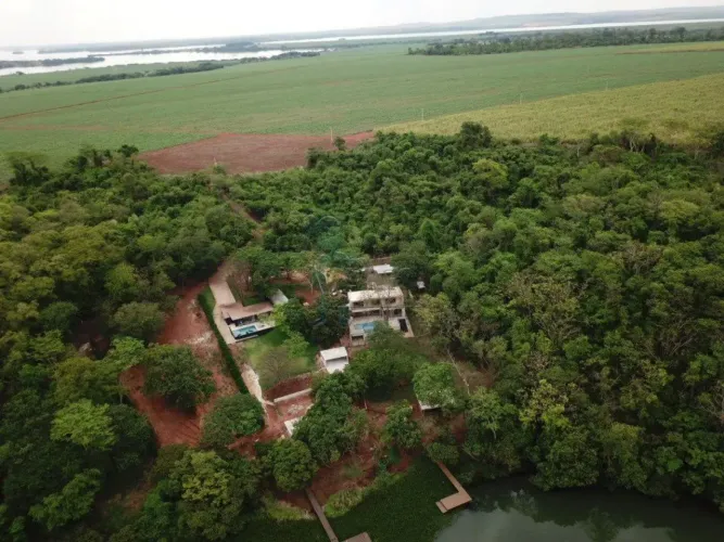 LINDO RANCHO ALTO PADRÃO EM MIGUELÓPOLIS