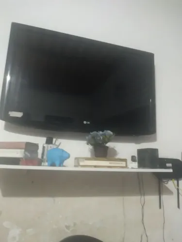 TV usada sem controle e sem defeitos