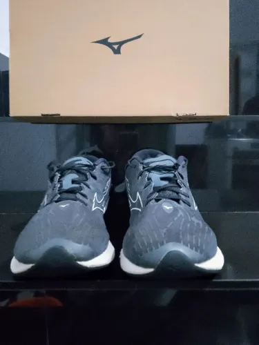 Mizuno wave creation 25 