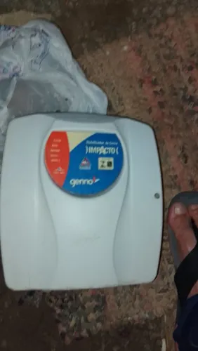 Cabine nova com bateria de cerca elétrica