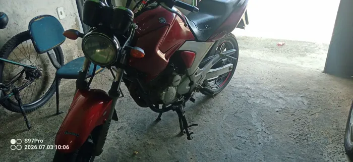 Vendo moto fazer 250