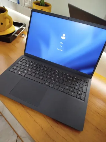 Notebook Dell I3 11th 8gb RAM SSD 256gb