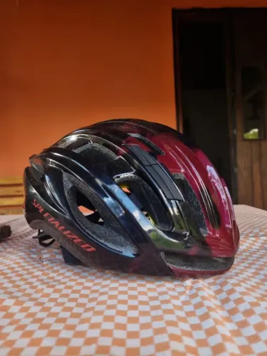 Capacete Specialized