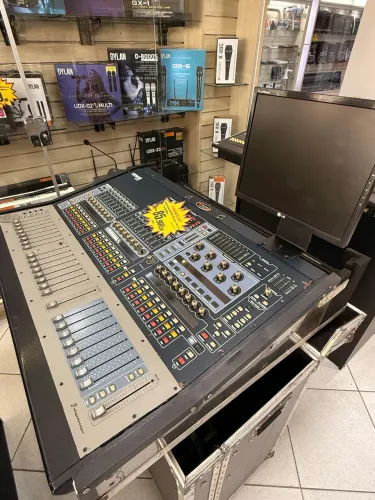 Mesa Venue Avid SC48 48 in 32 out