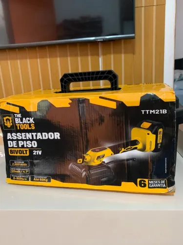 Maquina Assentar Pisos Porcelanatos Elétrica Com Ventosa Até 50kg A Bateria 21v