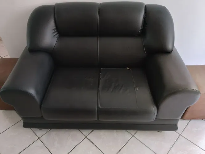 Sofa, 2 puffs, Criado mudo