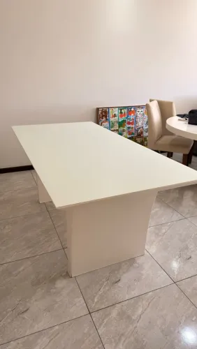 Mesa de jantar off white 6 lugares