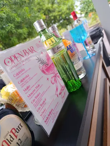Bargirl