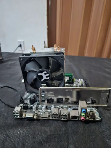 Kit i3 terceira + 8 gigas ram