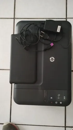 Impressora HP Deskjet F2050, imprimi preto e colorido