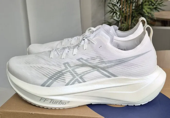 Asics megablast