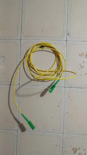 Cabo de fibra óptica 2,5 m