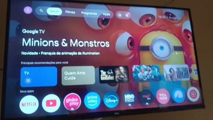 Vendo uma tv , pouco tempo de uso.
