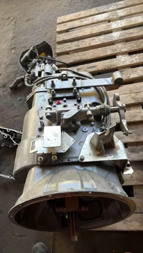 Caixa do Ford cargo traçado 2629 ano 2018