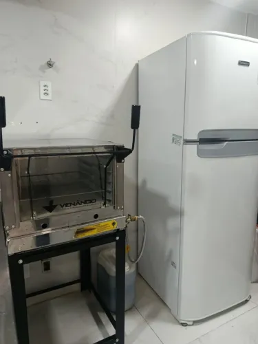 Forno a gás + Congelador Familiar 326LT