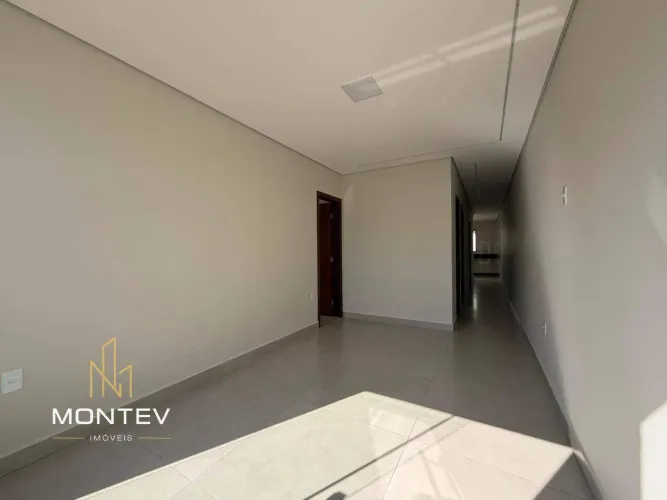 Casa Residencial com 3 Quartos, 2 Vagas e Porcelanato em Divinópolis - Bairro Padre Eustáq