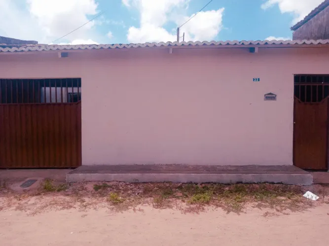 Vendo uma casa!