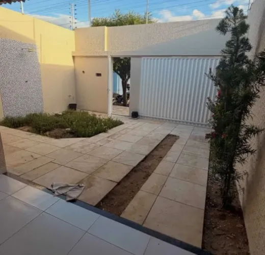 CASA NO BAIRRO GRA DUQUESA