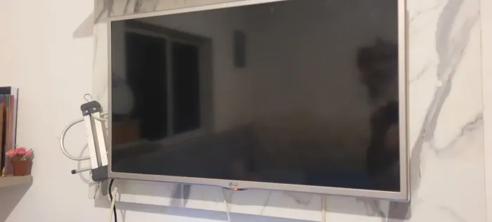 Smart Tv LG, 32` muito boa 