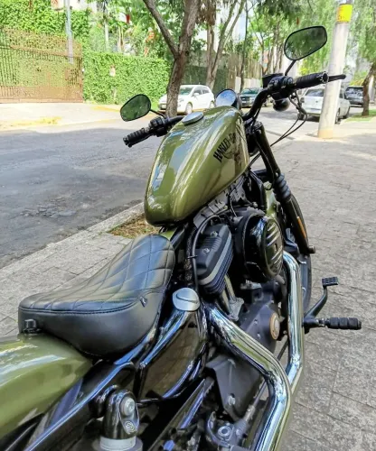 Harley Davidson 883 Iron