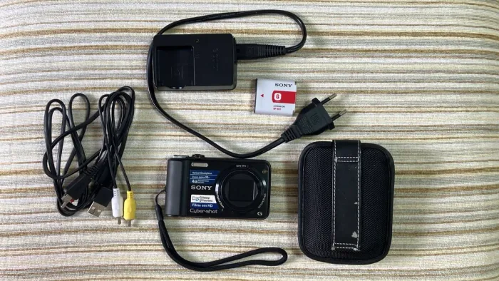Câmera Fotográfica Cyber Shot Preta Sony