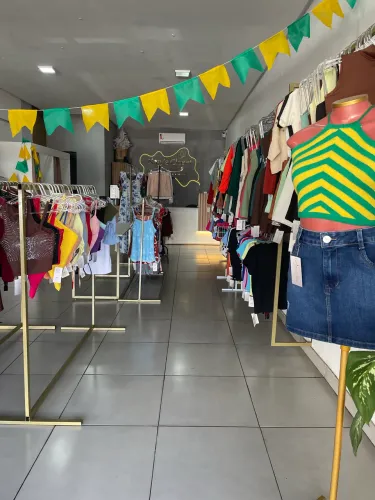 VENDO LOJA DE ROUPAS FEMININA